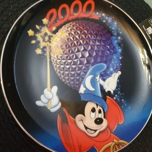 Disney Mickey mouse plate.